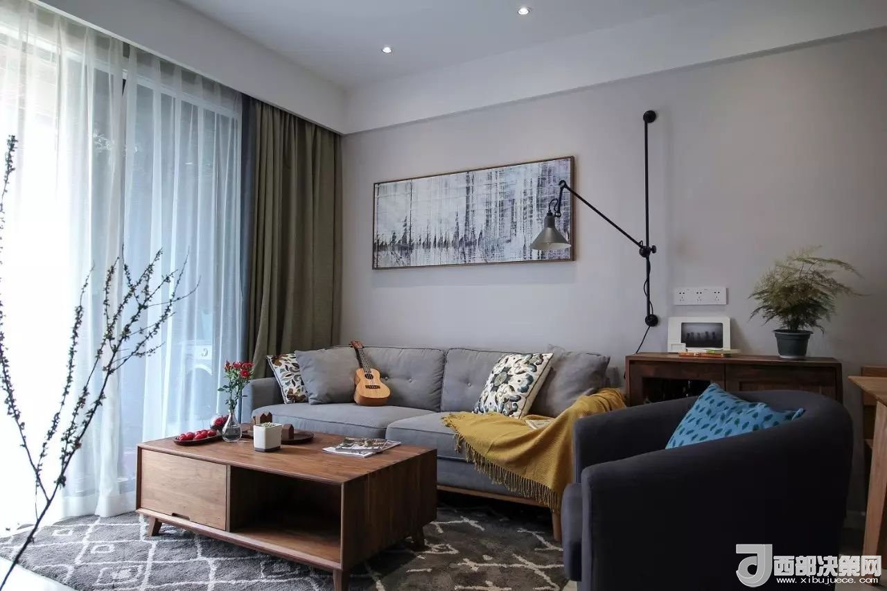 沙發(fā)背景墻選對(duì)裝飾畫，才能美了整個(gè)客廳空間！