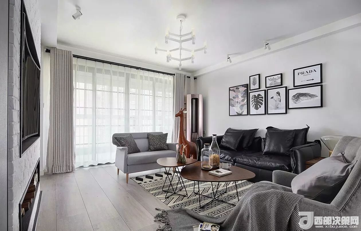 沙發(fā)背景墻選對(duì)裝飾畫，才能美了整個(gè)客廳空間！