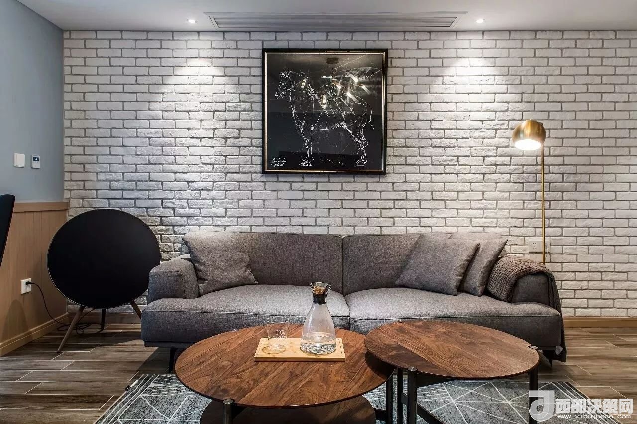 沙發(fā)背景墻選對(duì)裝飾畫，才能美了整個(gè)客廳空間！