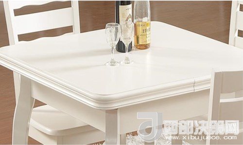 喜歡白色餐桌 但椅子該如何搭配？