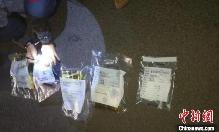 圖為云南警方查獲的毒品?！≡颇鲜」矎d供圖 攝