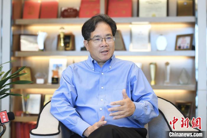 全國(guó)人大代表建議逐步禁止產(chǎn)、銷電子煙