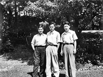 舍我其誰(shuí)報(bào)國(guó)志，碧血丹心愛(ài)國(guó)情