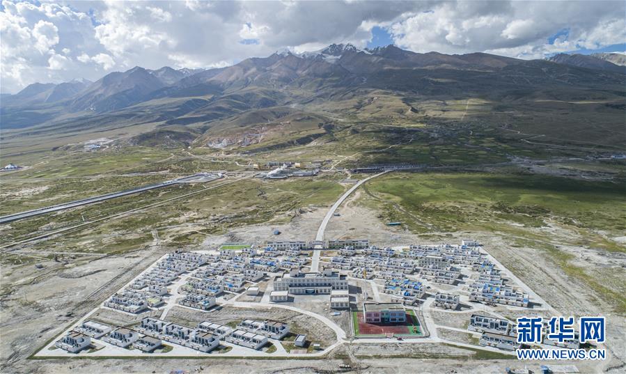 （新華全媒頭條·走向我們的小康生活·圖文互動(dòng)）（1）扎西德勒，我們的新家園——西藏易地扶貧搬遷搬出幸福美好新生活