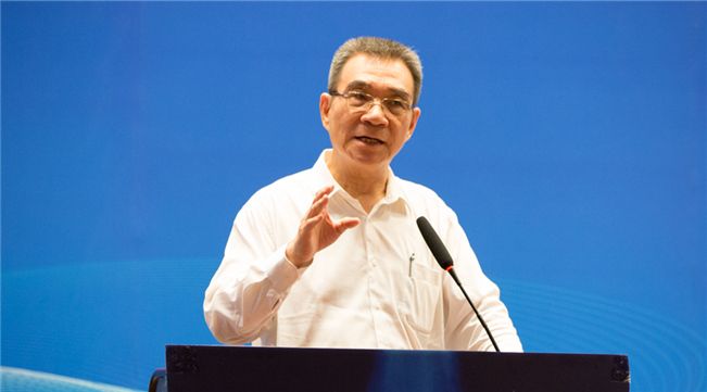 林毅夫發(fā)表演講。（資料圖）