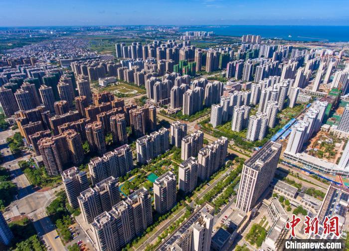 資料圖：航拍某房地產(chǎn)項(xiàng)目。 駱云飛 攝