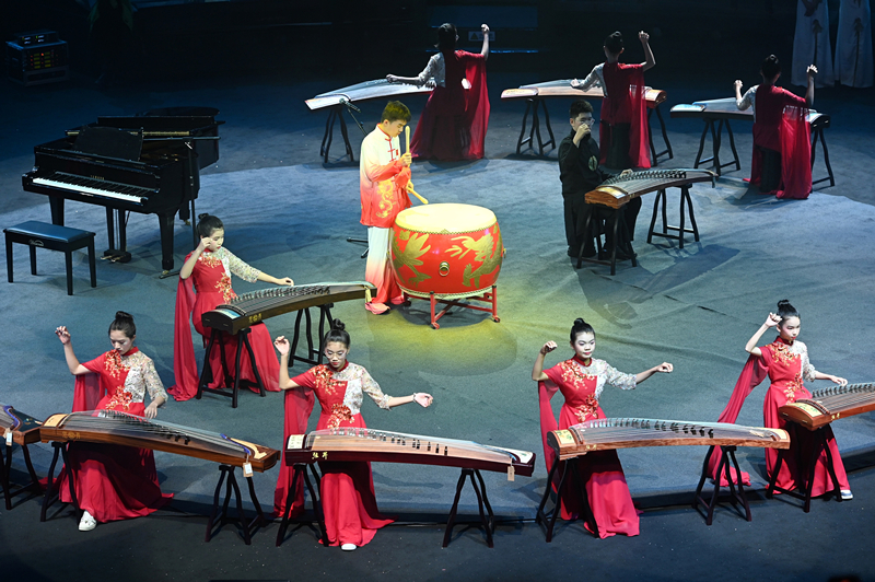 2024年1月21日，廣州，“第二屆粵港澳大灣區(qū)青少年音樂周”頒獎典禮在融創(chuàng)廣州大劇院舉行。
